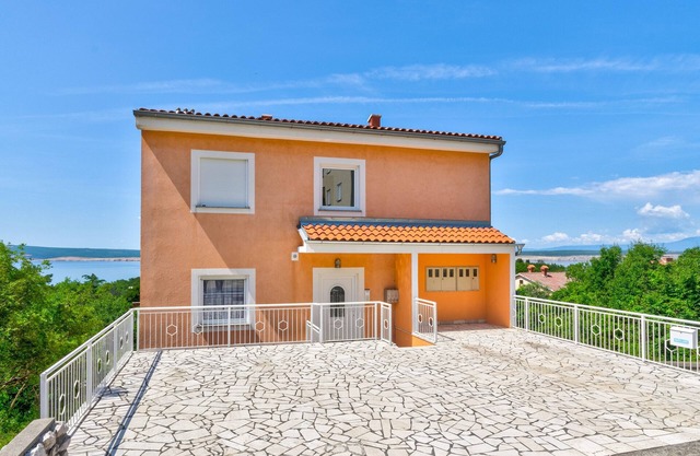 One bedroom apartment with balcony and sea view Dramalj, Crikvenica (A-20803-a)