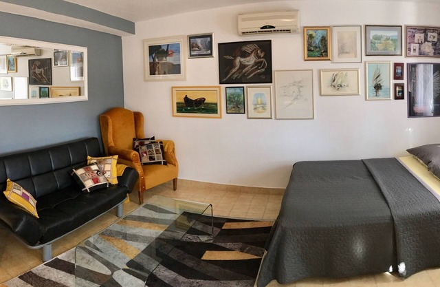 One bedroom apartment with terrace and sea view Prvić Luka, Prvić (A-21276-a)