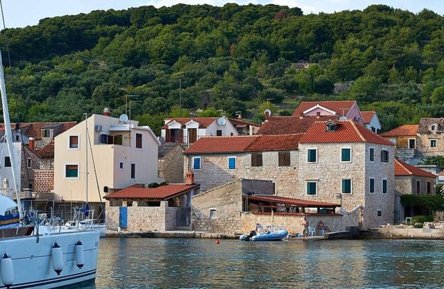 One Bedroom Apartment