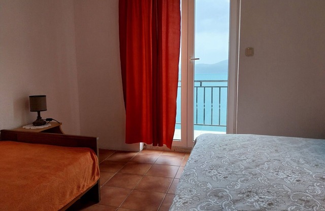 One bedroom apartment near beach Cove Pještata, Pelješac (A-24021-a)