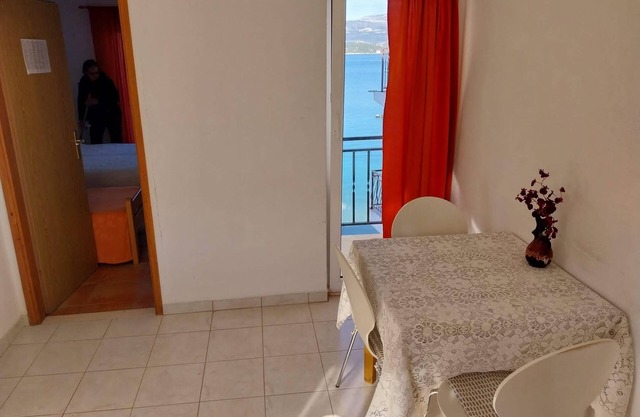 One bedroom apartment near beach Cove Pještata, Pelješac (A-24021-c)