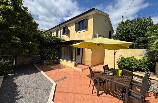 One bedroom apartment with air-conditioning Kostrena, Rijeka (A-20958-a)