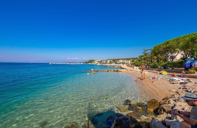 One bedroom apartment with terrace Kremenići, Krk (A-21679-c)