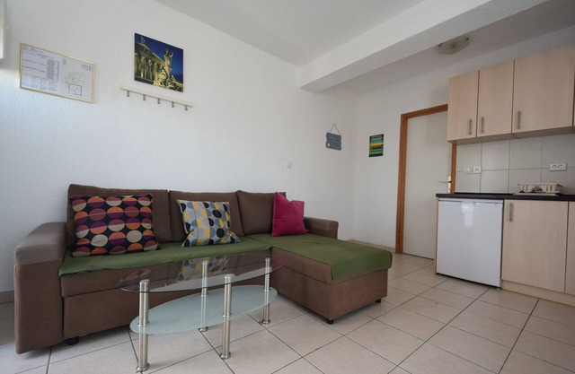One bedroom apartment with balcony Vantačići, Krk (A-22765-b)
