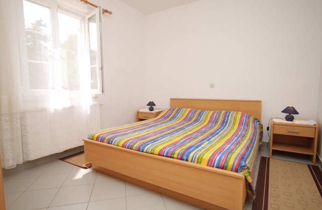 One bedroom apartment with terrace Nerezine, Lošinj (A-3451-d)