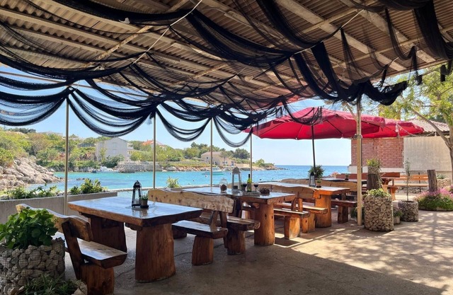 One bedroom apartment near beach Potočnica, Pag (A-222-e)