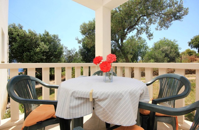 One bedroom apartment with terrace Kučište - Perna, Pelješac (A-10161-c)