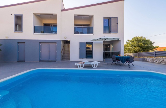 One bedroom apartment with balcony Lukoran, Ugljan (A-23933-a)