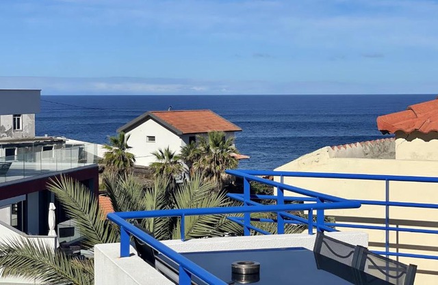 One bedroom appartement with sea view shared pool and enclosed garden at Porto Moniz 1 km away from the beach