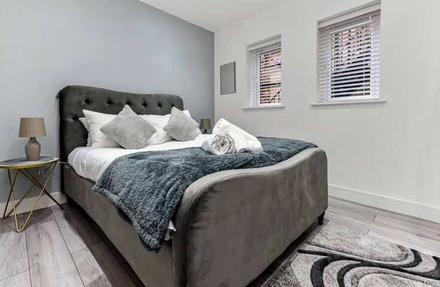 One Bedroom Contemporary Hideaway