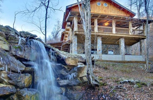 One of a Kind Mountain Cabin w/ Waterfall