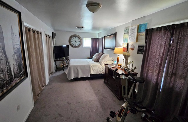 Only 22 min from Saratoga Race Track, 10-20 min from major golf courses!