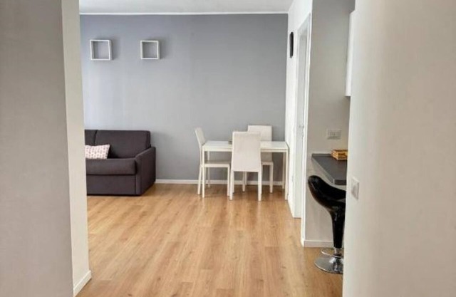 Only 5 min walk from the central station