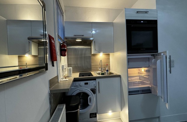 Onsite apartments in central Brentwood