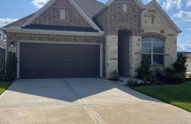 Open-Plan 3BR w/Office, Patio & Lake Fun