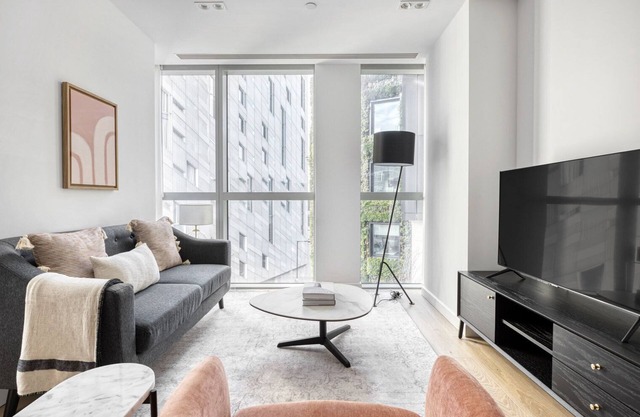 Open plan Old Street, 1BR, New build, modern, by Blueground