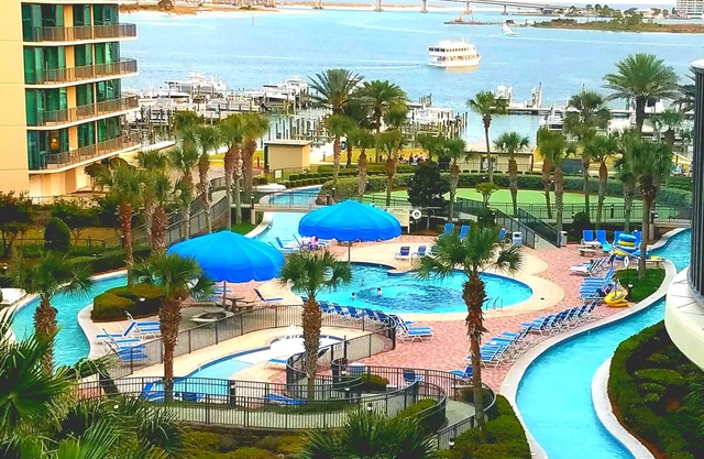 OPEN SEP 26-OCT 2,WATER SLIDE,POOL,LAZY RIVER,FREE BOAT SLIPnnnnnnnnnn