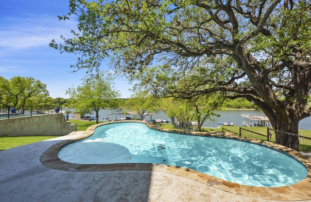 Open Water Luxury LBJ House with Heated Pool and Lakeside Pavilion! Sleeps 17