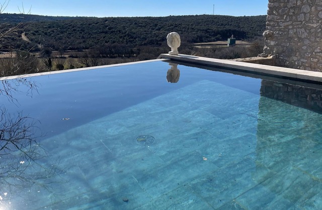 Oppida - Charmante maison en pierre avec piscine