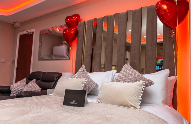 Optimal Apartments - The Emerald Suite