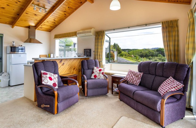 Orchard Seaview Bach
