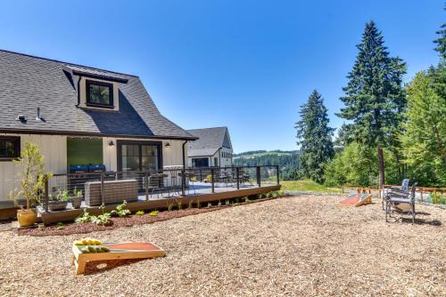 Oregon Wine Country Retreat Sip and Dine Outside