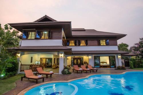 Oriental Thai luxury villa with Private pool