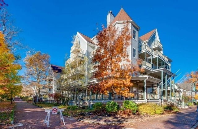 Originally built in Chautauqua Institution in 1890, the original St. Elmo Hotel building was torn down and rebuilt as a residential condominium. It now offers the convenience of an elevator;