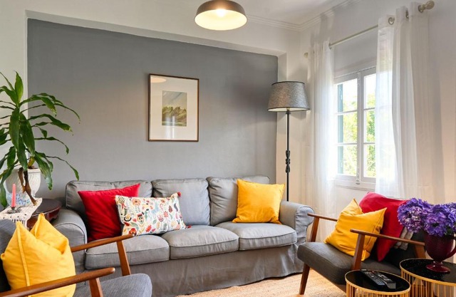 Os Ferreirinhos, a Home in Madeira