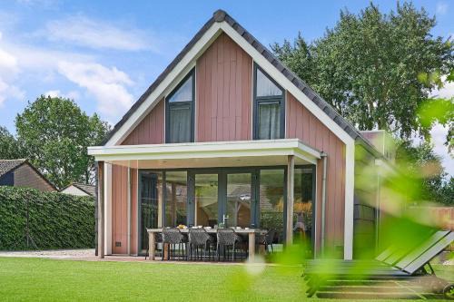 Oude Nieuwelandseweg 33A Ouddorp Villa IJsvogel met jacuzzi - NOT FOR COMPANIES