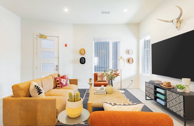 Outrider Buyout- 3 units by AvantStay | Sleeps 42