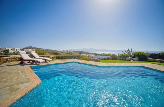 OUTSTANDING VILLA WITH PRIVATE POOL, CLOSE TO THE AMAZING PROKOPIOS BEACH