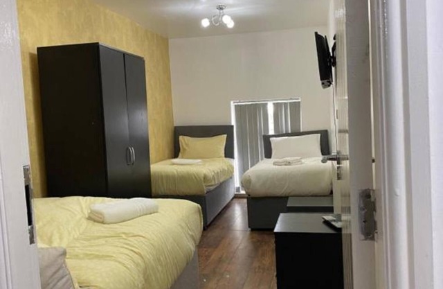 Oyo Rushlome Rooms