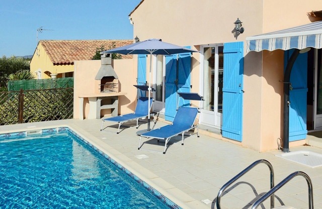 Pézenas Villa. 25-35% OFF Sept. AirCon in Bedrooms, Private Pool, Walk to Town