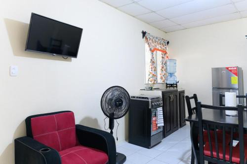 p APARTAMENTOS PETENCHEL, POR AEROPUERTO, SANTA ELENA, FLORES, PETEn 2
