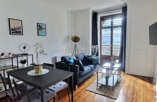 P&R 2, 2 bedroom, close to center, Plainpalais