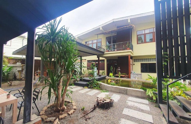 Pa Rang cafe & art stay