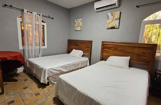 Pacífic Paradise, 5 minutes from Champerico beach, we are waiting for you!