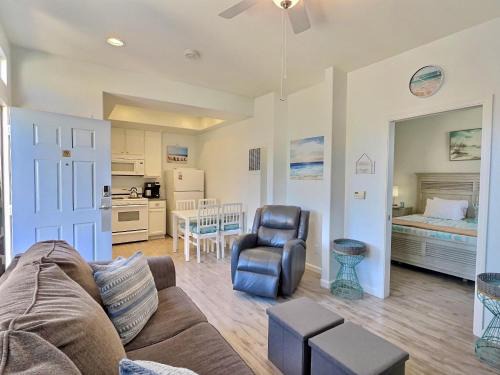 Pacific Plaza #608 - Oceano Getaway - 1BdrmUp-K-QSofa
