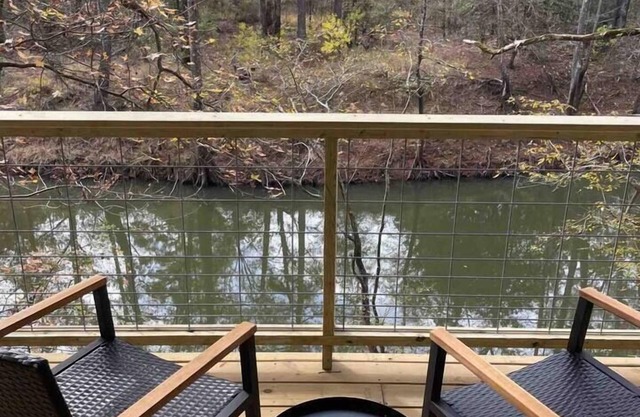 Paddlewhack Cabin 5-The Bow