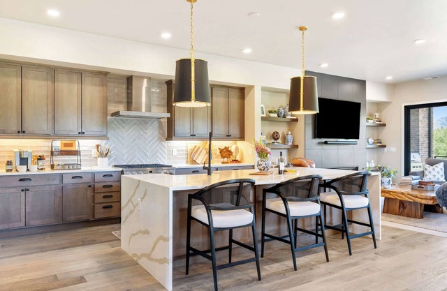 Pagoda Peaks - Modern Luxury Near Bozeman Beach