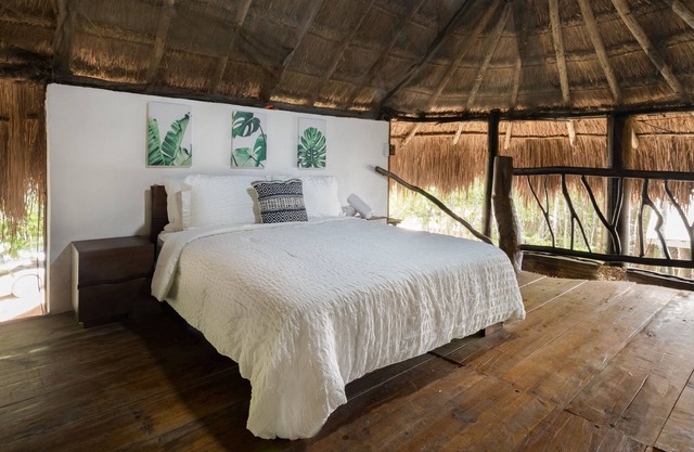 Palapa de la Selva-Jungle House with Cenotes