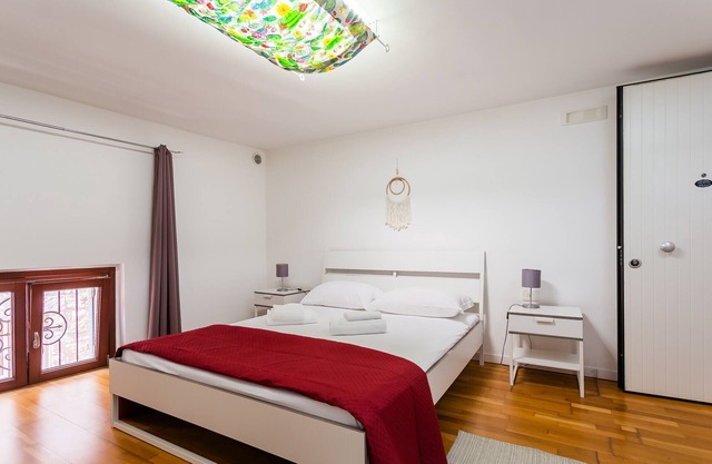 Palazzo San Rocco - Red Room by Wonderful Italy