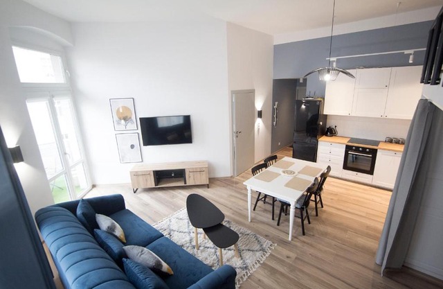 Panoramic Terrace, Family-Friendly, 1min to Square