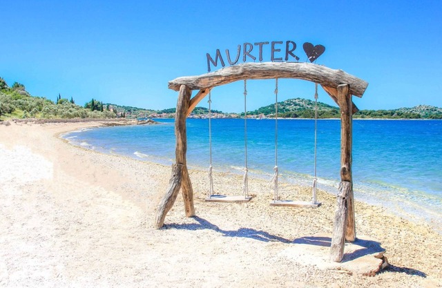 Pansion Stones Murter