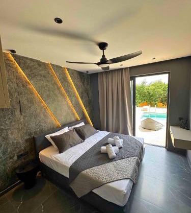 PanStel - Villa Aurora with private pool jacuzzi