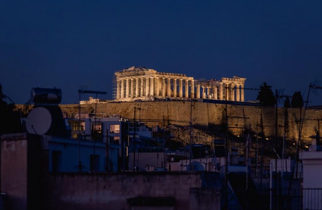 Paradise Heated Jacuzzi with Acropolis View