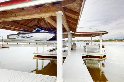 Paradise on Lake Henry