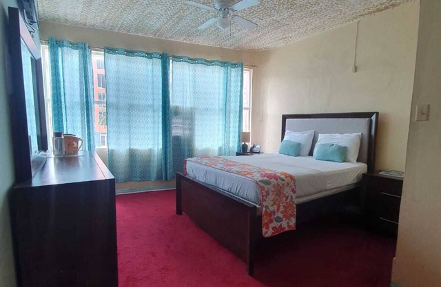 Paradise Suites Hotel