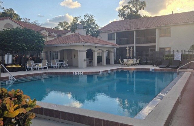 Paradise Villa -Resort Style w/Outdoor Pool & BBQ